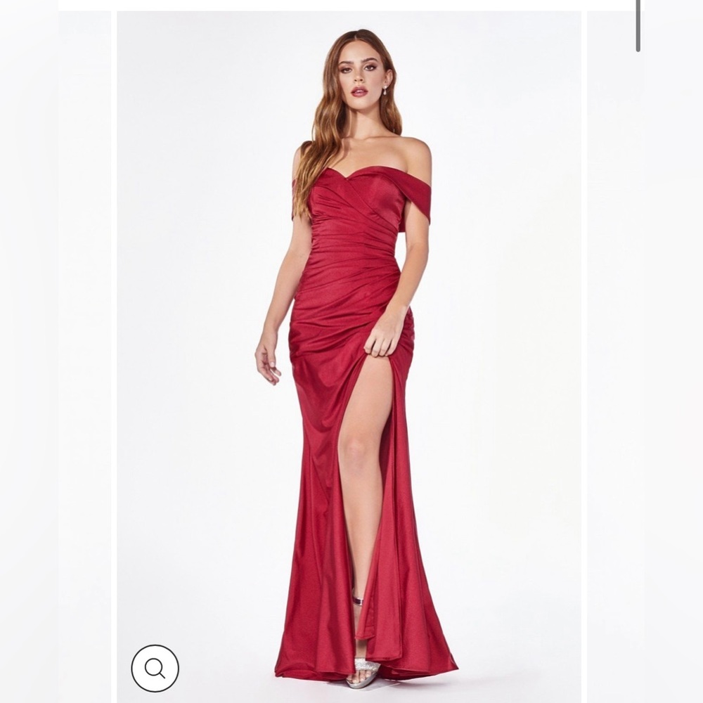 LONG OFF SHOULDER FITTED DRESS